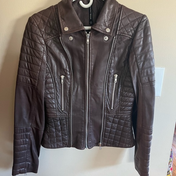 W118 by Walter Baker - Picture 3 of 6